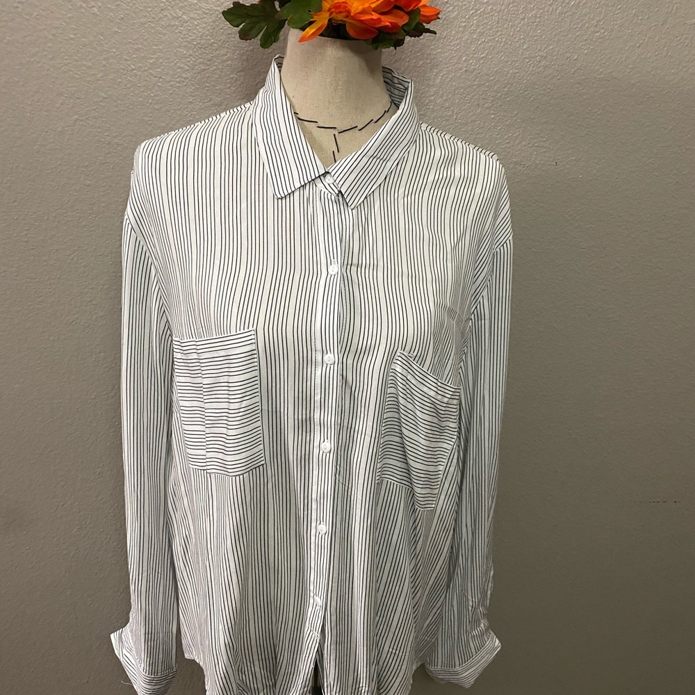 Long sleeve collar button up